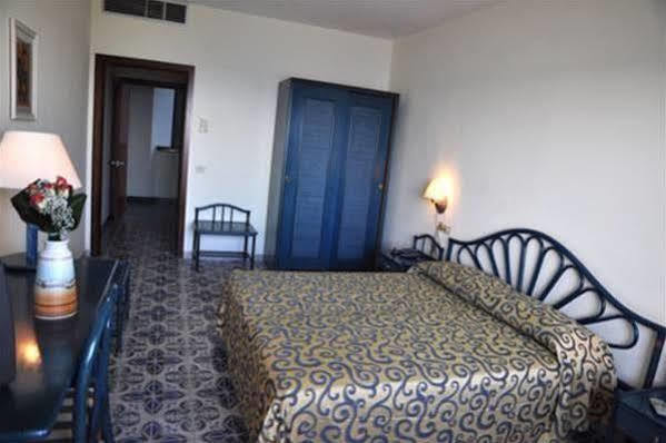 Hotel Baia Delle Sirene Марина ди Камерота Екстериор снимка